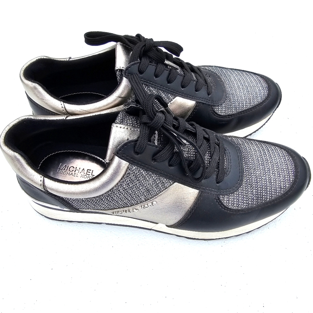 Michael Kors Women's Sneaker - Size 7